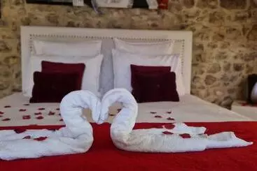ベッドアンドブレックファースト Chambre D Hôte Romantique Avec Spa Privatif Domaine Les Nuits Envôutées Vézénobres