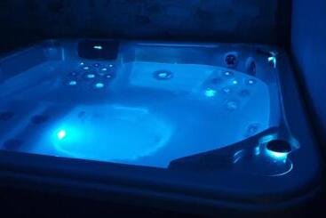 ベッドアンドブレックファースト Chambre D Hôte Romantique Avec Spa Privatif Domaine Les Nuits Envôutées Vézénobres