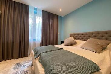 آپارتمان‌های توریست‌ها Apartman Teatar