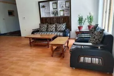Pensão La Tsas Guest House