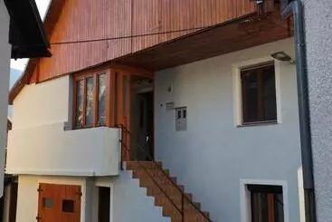 Turistihuoneistot Pri Zajcu