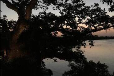 پانسیون Rock And Sea Bubble Lodges