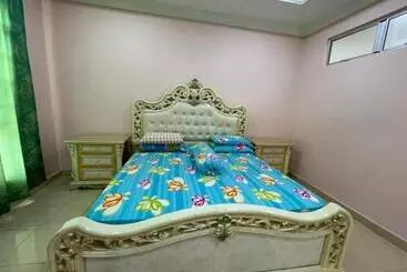 Hotel Oyo 90425 Embun Homestay 1