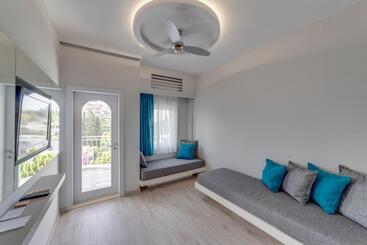 בית מלון כפרי La Brezza Suite &