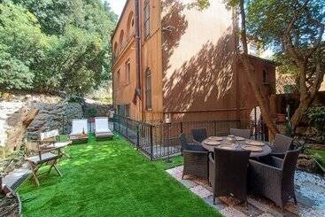 آپارتمانهای توریستها Joivy Villa Milva W/ Car Park Beside The Beach