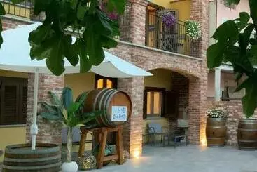 ペンション La Cantina Rent Rooms