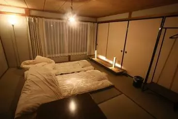 Bed & Breakfast コミュニティカフェ民泊つむぎ