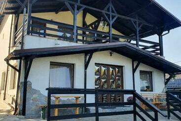 Bed and Breakfast Casa Hoinarilor