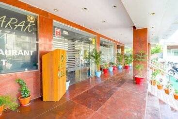 Fabhotel Prime Mubarak Plaza