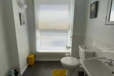 ツーリストアパートメント Marie’s 3 Bedrooms Shakespeare House