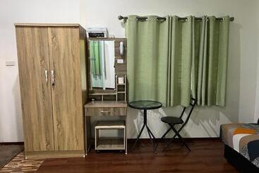 ペンション กรีนเกสท์เฮ้าส์ พนัสนิคม