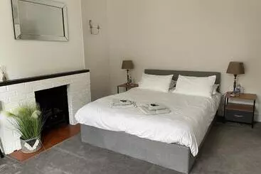 ツーリストアパートメント Impeccable 2 Bed Apartment In Eastbourne