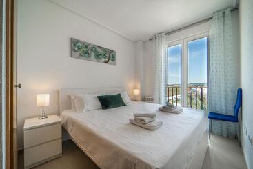 Apartaments turístics Large Penthouse With Wonderful Views At La Torre Golf   Ae831lt