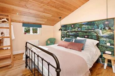 דירות לתיירים Windmill Flower Barn