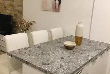 آپارتمان‌های توریست‌ها N62 I N63