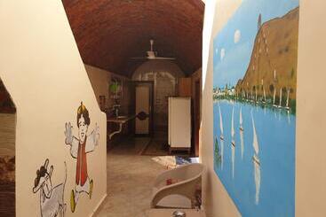 Pensão Shadia House