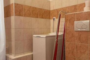 Turista apartmanok Tiffany Apartment In The City Center