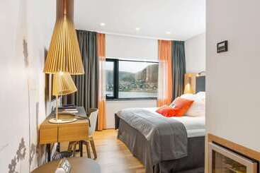 Clarion Hotel The Edge