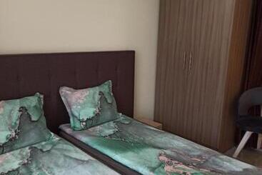 Turistlägenheter Azalia Sandanski