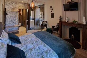 Pensjonat Le Mas Rolland   Piscine & Spa   Millau Gorges Du Tarn