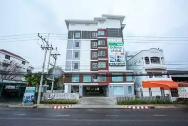 Aparthotel พรเจริญเพลส