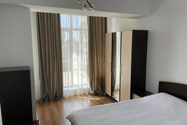 آپارتمان‌های توریست‌ها иссык куль радуга Raduga  Sary Oy