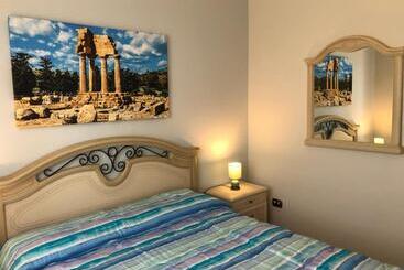 アパートホテル Le Stanze Dell Olimpo