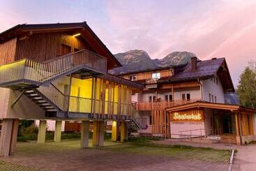 Seehotel Am Hallstättersee Modern Rooms