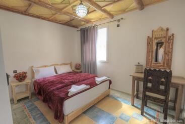 Hotell New Mars Dades