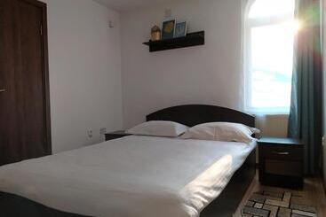 پانسیون Hillside