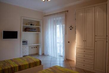 פנסיון Solimena House