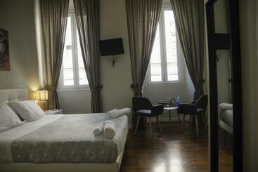 پانسیون The Castle Inside Rome