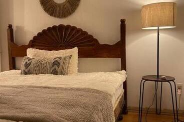 Appartements touristiques Seaside Beach Front House On The Promenade