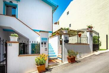 פנסיון Blue Sea