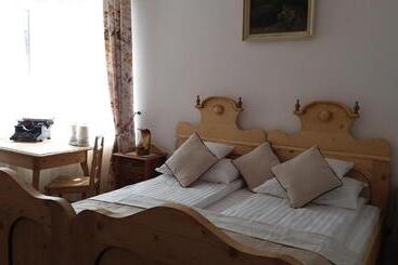 تختخواب و صبحانه Casa Szabo