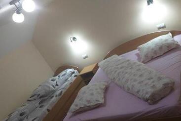 Pensiunea Casa șteț Toader Iulian