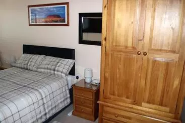 Bed and Breakfast Highworth House