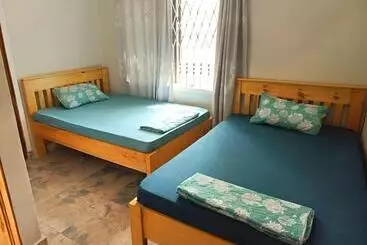 آپارتمان‌های توریست‌ها Tulivu House  2bedroom Vacation Home Close To The Beach