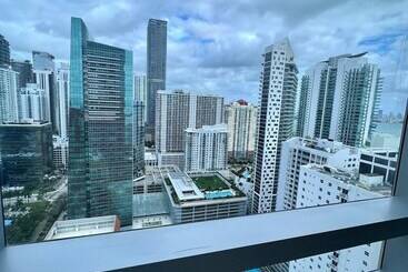 آپارتمان‌های توریست‌ها At 34th Floor! Condo W Views From The Heights 4s