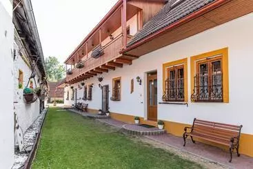 Majatalo Penzión Aurel