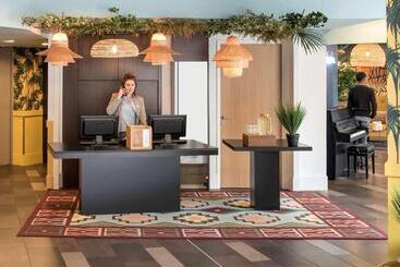 Aparthotel Adagio La Defense Courbevoie