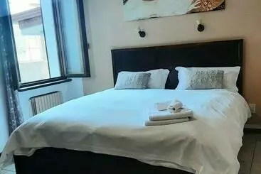 Bed and Breakfast Camere Porto Vecchio Con Parcheggio A Pochi Passi Dal Castello