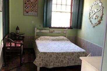 هتل Pouso Realeza