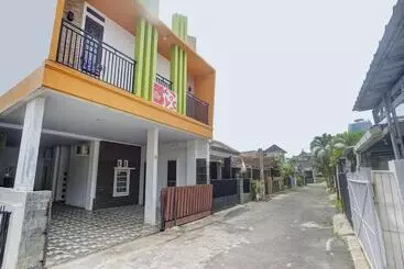 Hotel Spot On 90659 Griya Tentrem Syariah