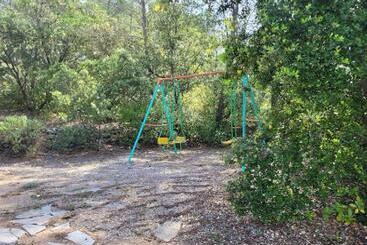 Turistihuoneistot La Commanderie