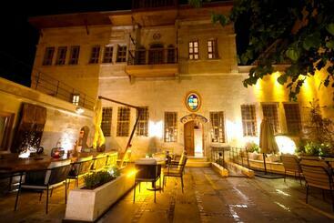 هتل Sedirli Konak