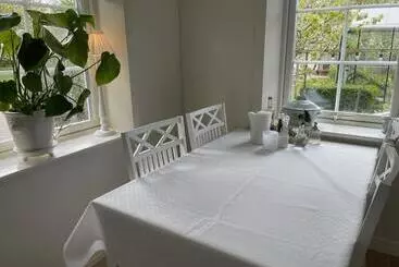 Turistihuoneistot Nyhamnsläge Med Sundsutsikt Och Nära Till Strand