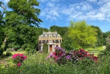 ツーリストアパートメント Appartement Osso Arnhem