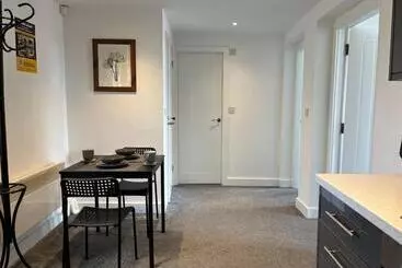 ツーリストアパートメント Modern Serviced Apartment Near City Centre