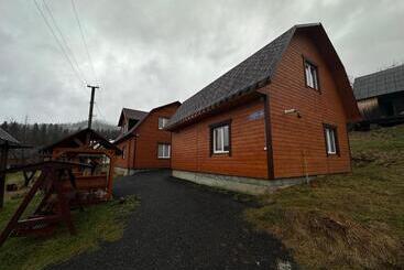 Pensão карпатська ніч